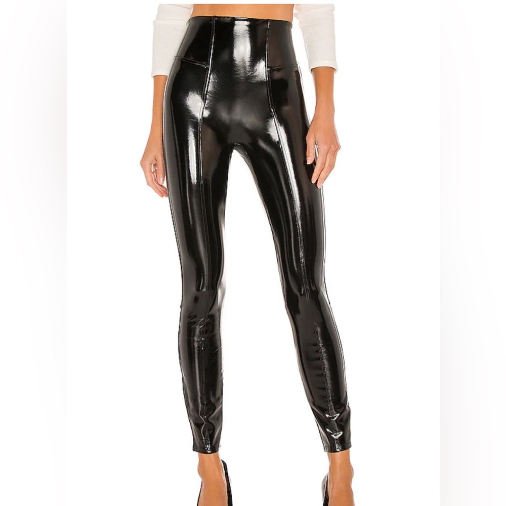 Faux Patent Leather Leggings in Classic Black
SPANX